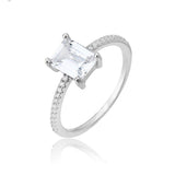 טבעת כסף עם אבן זירקון מרובעת