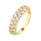 טבעת בציפוי זהב משובצת אבני זירקון