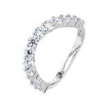 טבעת כסף דקה משובצת אבני זירקון