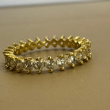 טבעת ציפוי זהב משובצת יהלומים בעיצוב שיניים