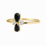 טבעת זהב 14K משובצת טיפות שחורות ולבנות בעיצוב יוקרתי