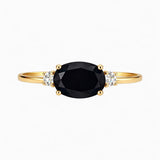 טבעת זהב 14K עם אבן שחורה אובלית וזירקונים לבנים בצדדים