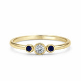 טבעת זהב 14K עם מוסונייט מרכזי ואבני ספיר