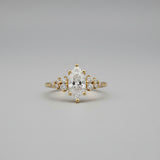 טבעת זהב 14K עם יהלום מרקיזה מרכזי 2.00CT ויהלומי מעבדה בצדדים